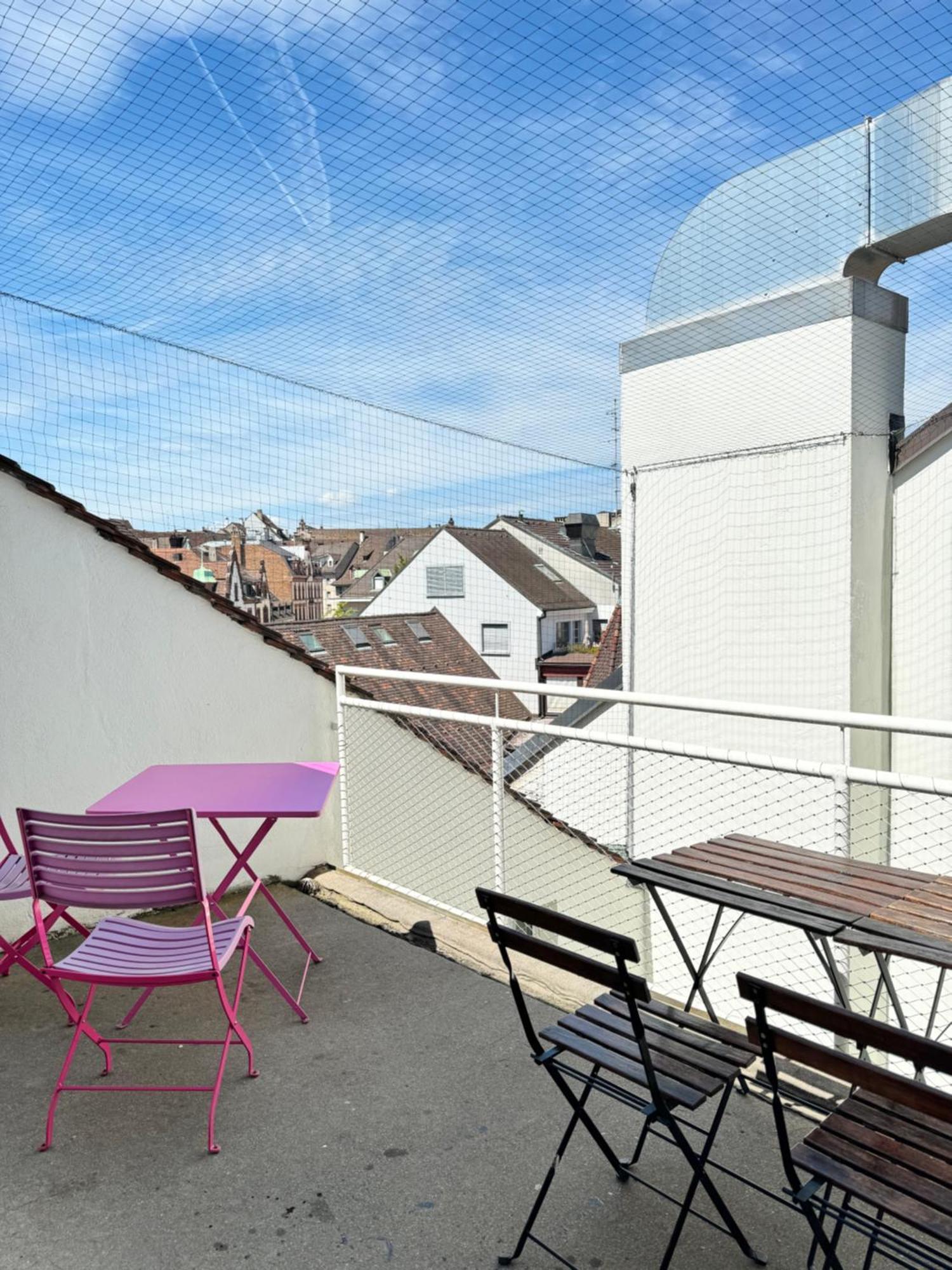 Center Rooftop With Oldtown View Apartment